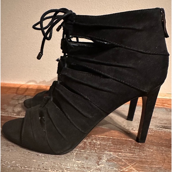 BCBG gladiator cage lace up zipper back high heel suede 8.5M never worn shoes - Picture 3 of 9